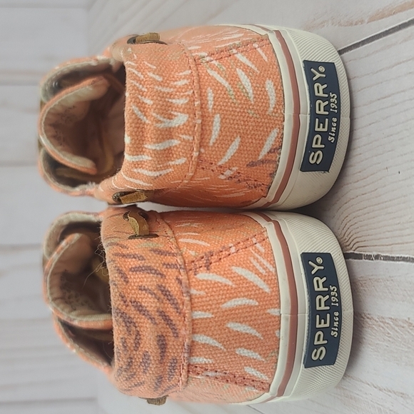 Sperry Top Sider Bahama Fish Circle Shoes - Picture 6 of 11
